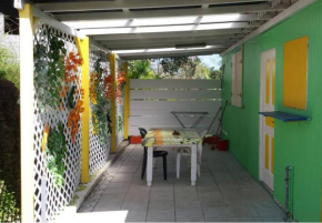studio climatisé dans un cadre boisé en toute tranquillité au Gosier